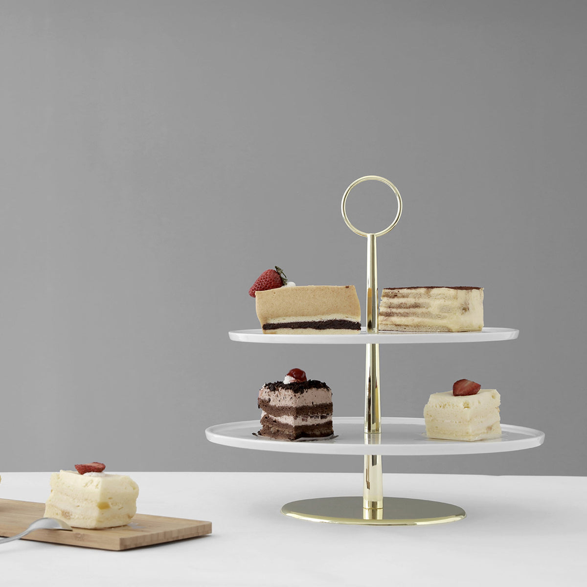 Cake Stands and Etageres