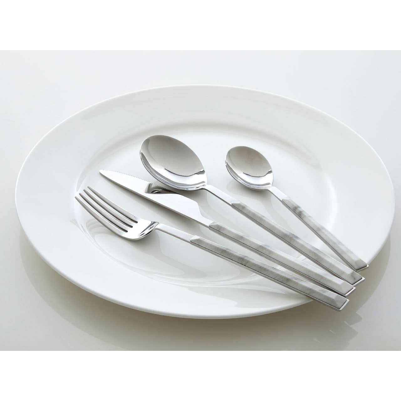 Avie 16Pc White Faux Marble Cutlery Set